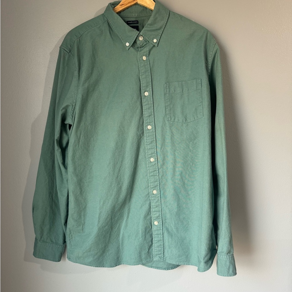 Men's Green Chambray Button-Down Shirt